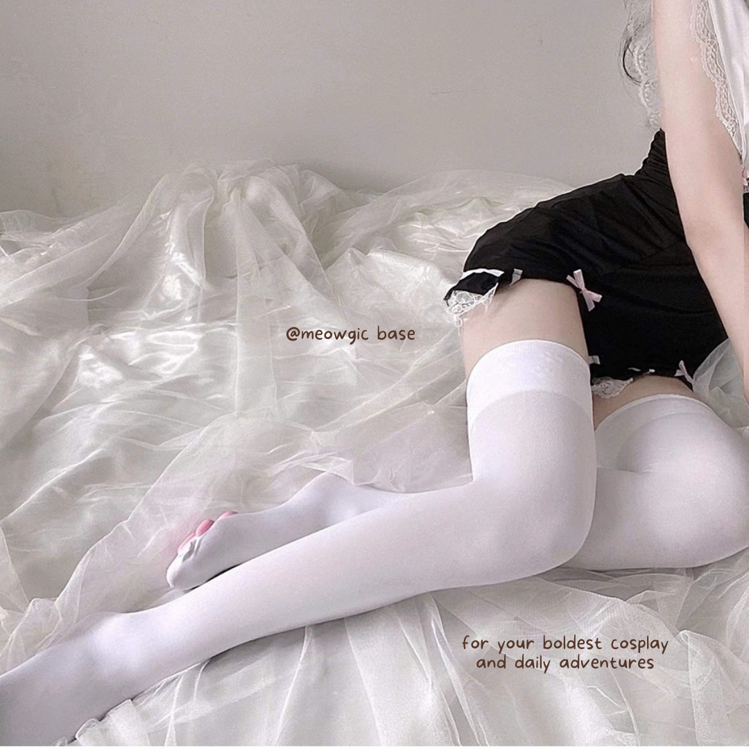 3D Cat Paw Thigh High Socks - Kawaii & Cosplay Style - Meowgicbase