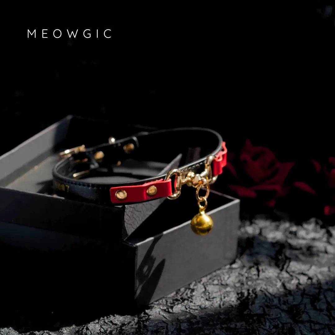 Scarlet Bell & Chain Gothic Leather Choker - Meowgicbase